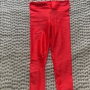 Size SM KORAL watermelon shiny leggings